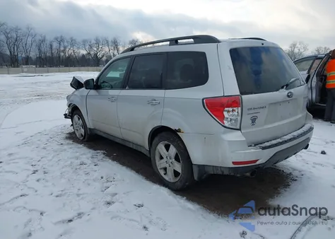 2010 Subaru Forester 2.5X Premium z USA, uszkodzony, nr VIN JF2SH6CC0AH779012